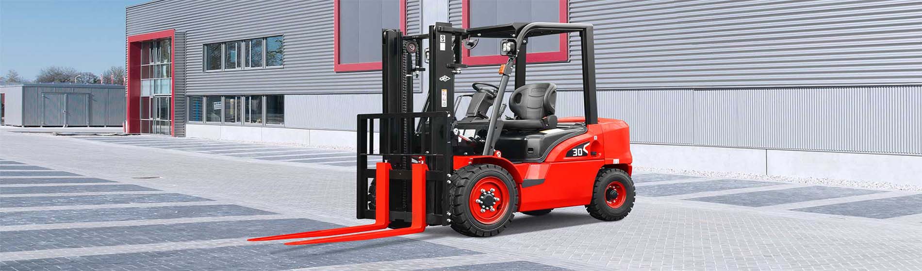Forklift hire Rayleigh unloading pallets from a commercial truck